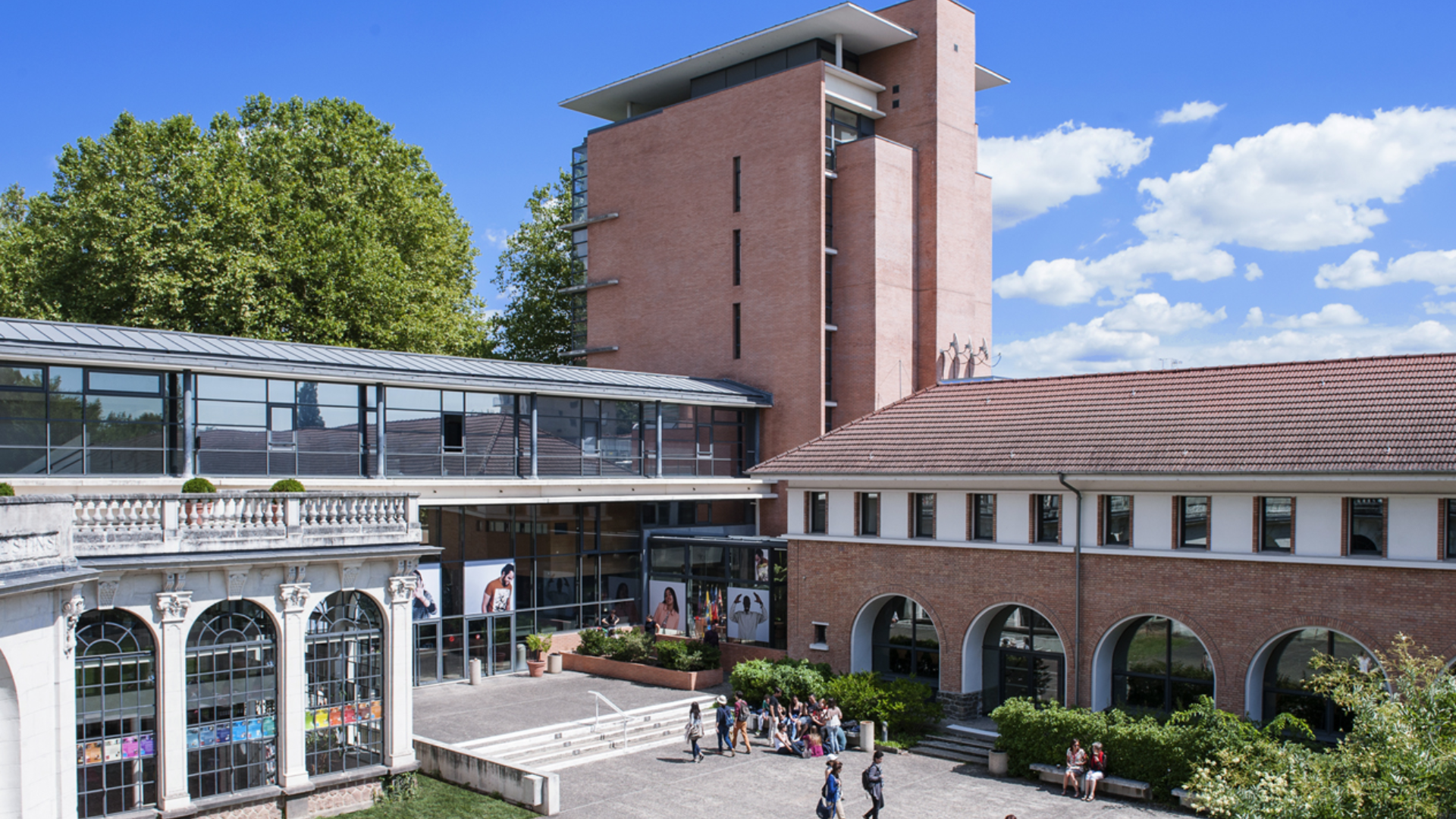 CAVILAM 校區與綠地